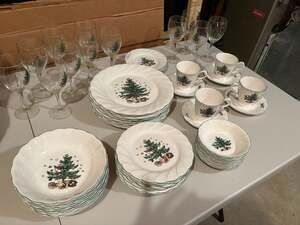 Nikko Happy Holidays Christmas Tree Dinnerware Collection Set (56 pcs)